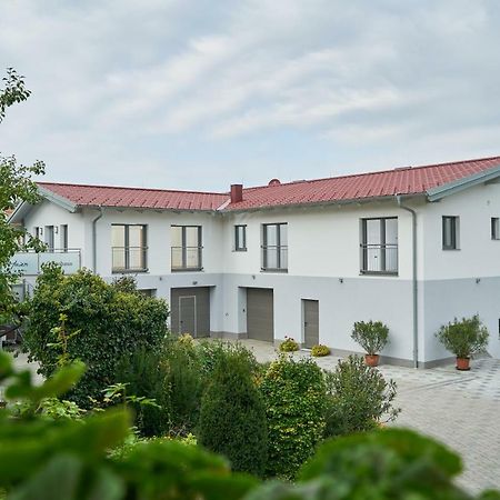 Weinhof - Gaestehaus Maier Angern Exterior foto